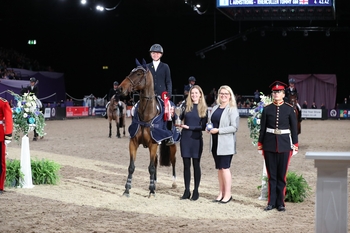 Izabella Rogers & Neil 55 are the 2021 Pony Foxhunter Champions